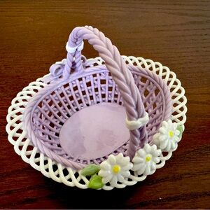 Vintage Open Weave Porcelain Miniature Basket with Painted Flowers 🦋